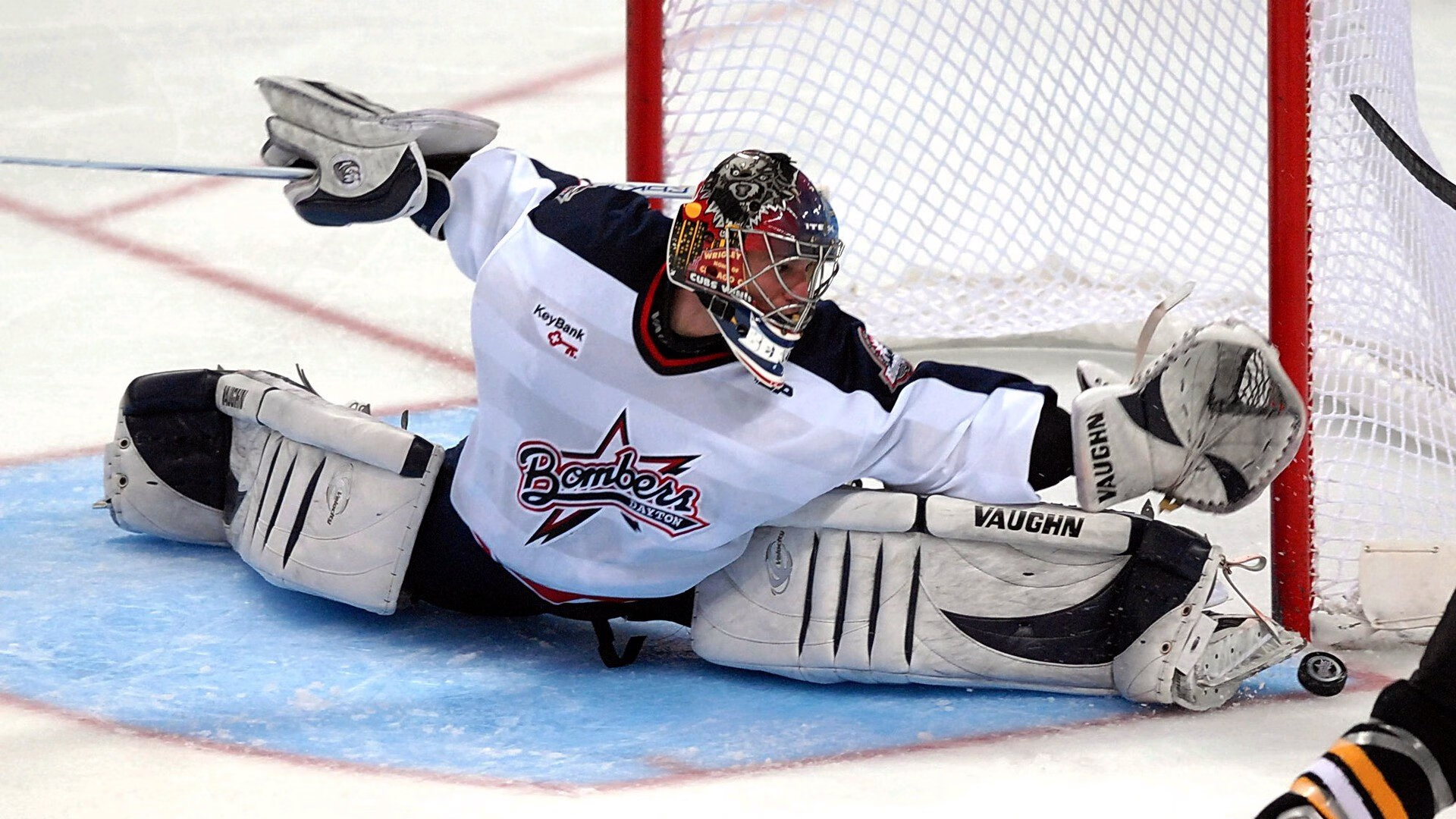 爱游戏官方网站-以“体育+科技”为核心，打造青少年篮球科技创新体验馆，科技篮球场